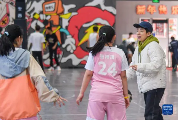 如何选择适合篮球康复训练的器材_0